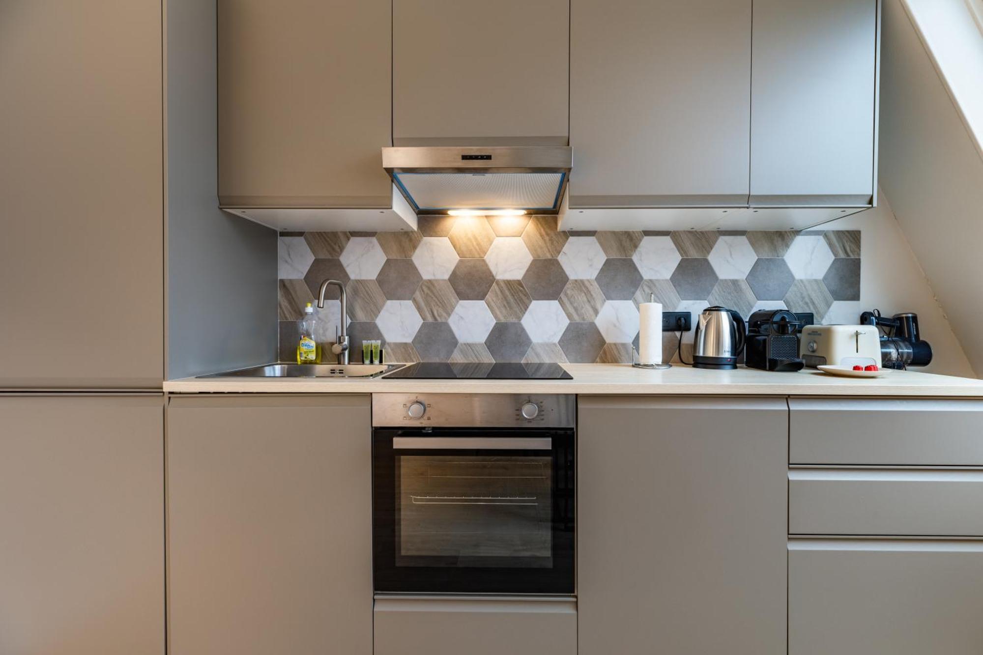 Cozy & Fully Equipped In The Heart Of