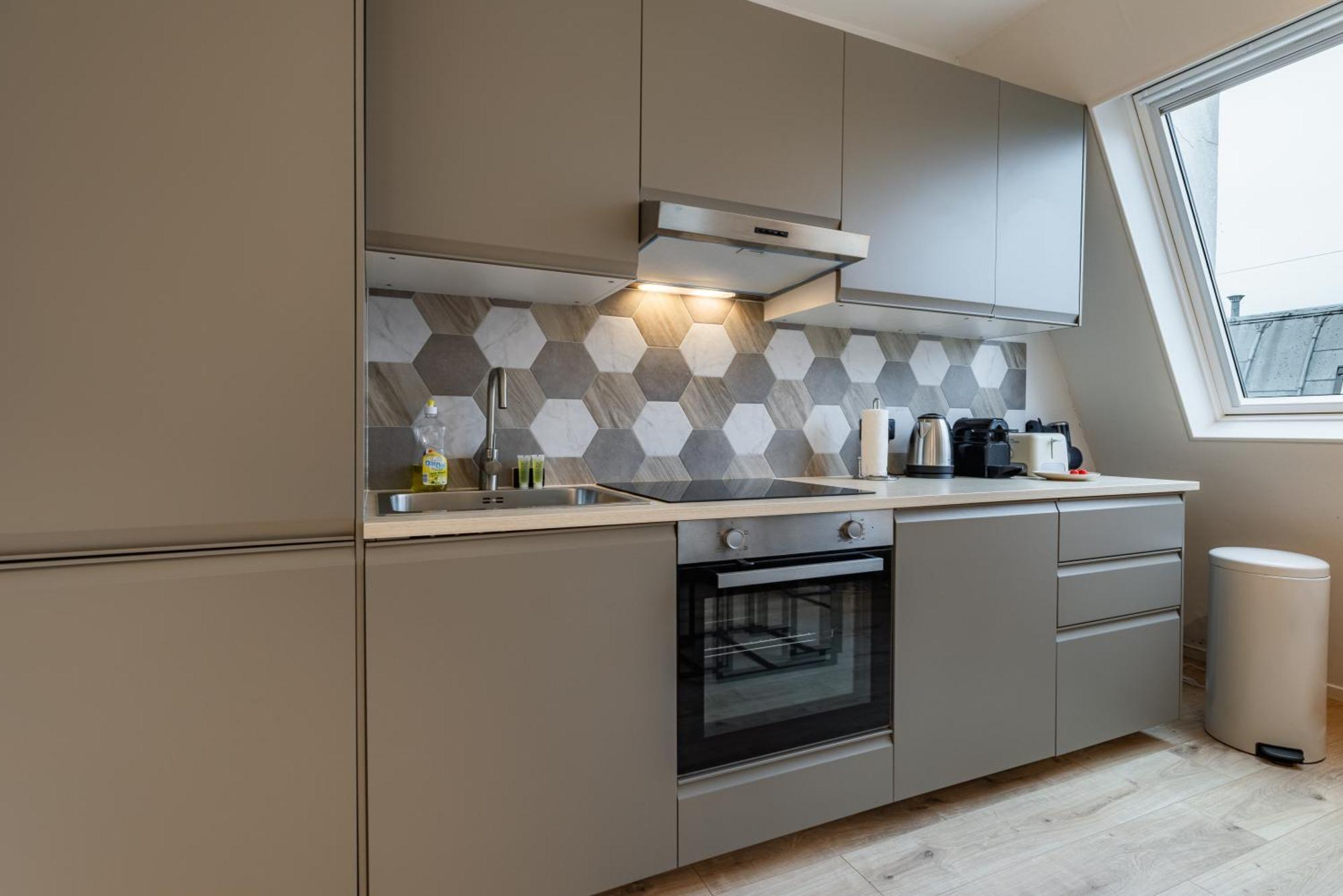 Cozy & Fully Equipped In The Heart Of Apartment